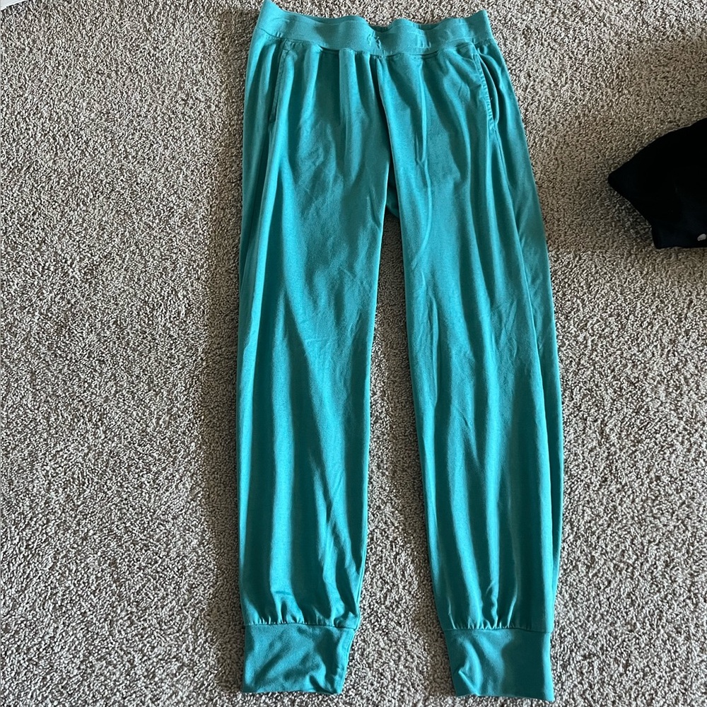 Jolyn Teal sweatpants size medium great condition